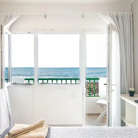 Quemao - With Sea View Apartment