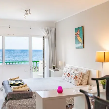 Quemao - With Sea View *